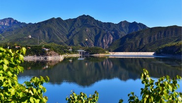 Lucid waters and lush mountains witness the surge in tourists as Yanqing's rural tourism recovers