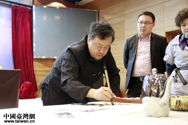 台湾画家李沃源：两岸和平弥珍贵 中华文化润无声