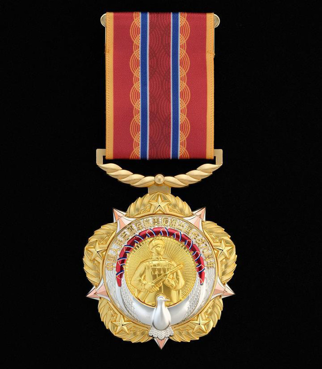 Beteranong Tsino sa digmaan ng DPRK kontra Amerika, ginawaran ng medalya_fororder_139457983_16033308115451n