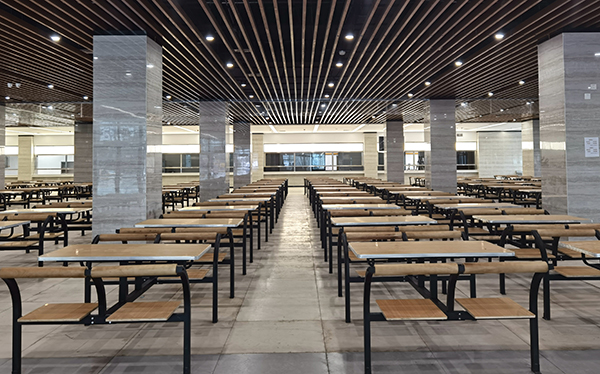 中国五冶：用时6个半月 成王人工业学院（宜宾校区）迎来首批学子_fororder_成王人工业学院（宜宾校区）食堂-影相-高学兵