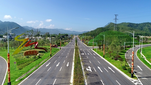 江西赣州市全南县：小县里的大美公路_fororder_G535高速路连接线