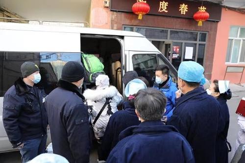 短短一小時確定名單 黑龍江省醫院支援綏化11人醫療隊出征