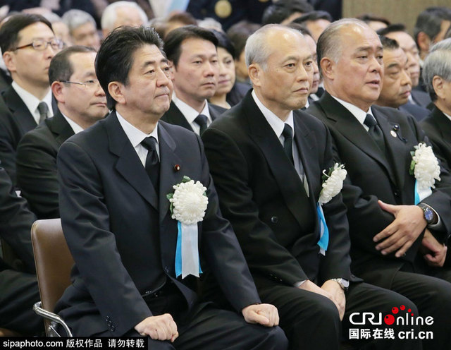 日本纪念东京大轰炸70周年 首相安倍出席纪念仪式