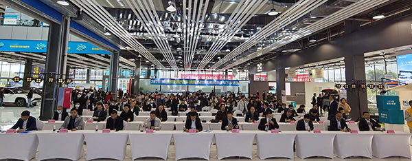 （勿签）绵阳新能源汽车下乡正式启动 将持续至11月_fororder_活动现场摄影涂兴明1