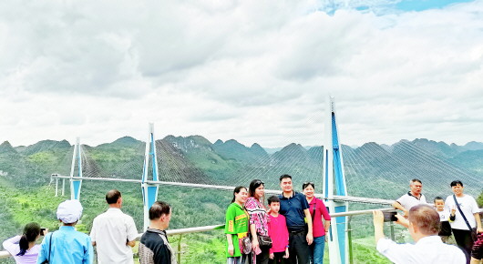 电影《我和我的家乡》热映 ——大银幕讲述贵州脱贫攻坚精彩故事