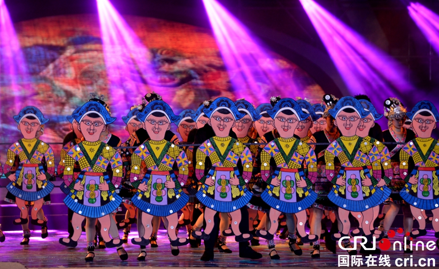 （急稿）（已修改）贵州都匀：《绿博黔南·幸福相约》文艺演出 显秀色黔南（组图）