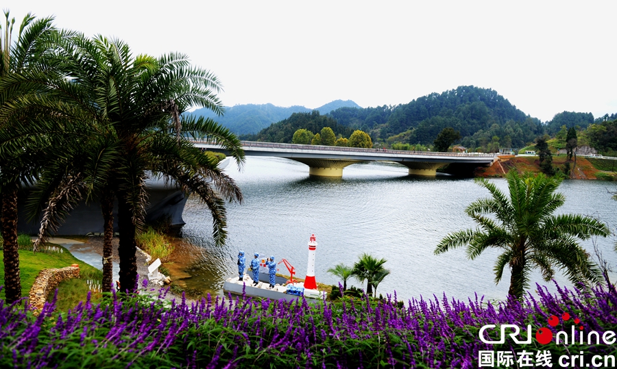 （有修改）第四届绿化博览会博览园开园 游客相约来“打卡”（组图）