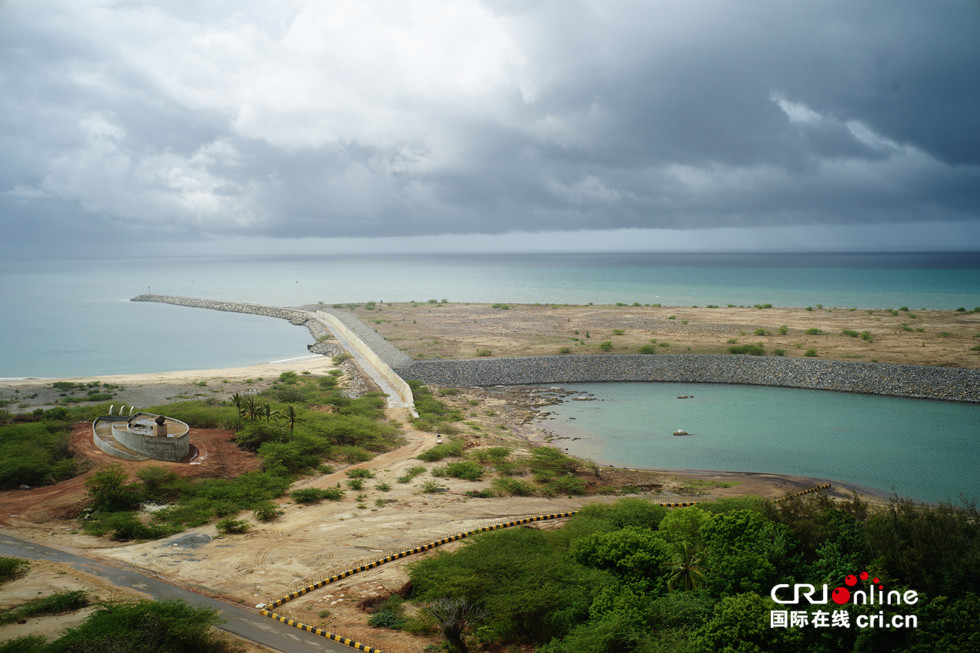 图片默认标题_fororder_00139-海上丝绸之路的“十字路口”正在建设中的汉班托塔港-中国-张亚东_副本