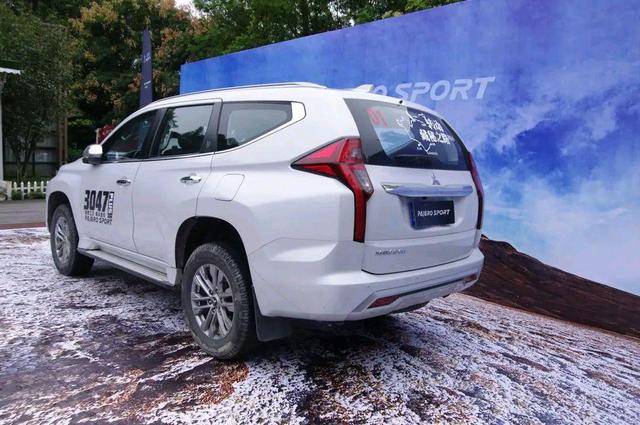 用“足球选车方法论”解析帕杰罗劲畅行政版