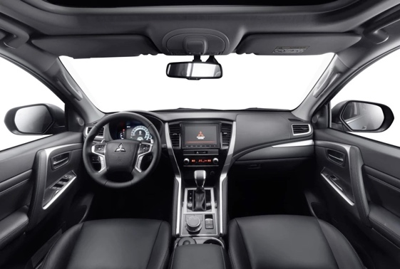 用“足球选车方法论”解析帕杰罗劲畅行政版