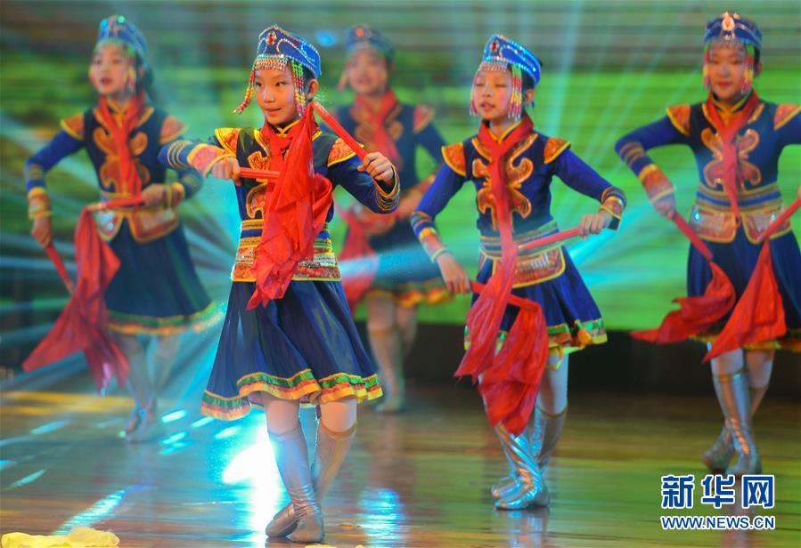 呼和浩特：欢庆世界儿童日