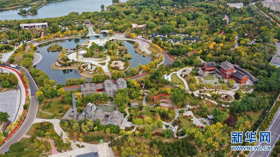 河北唐山:秋染南湖風光好