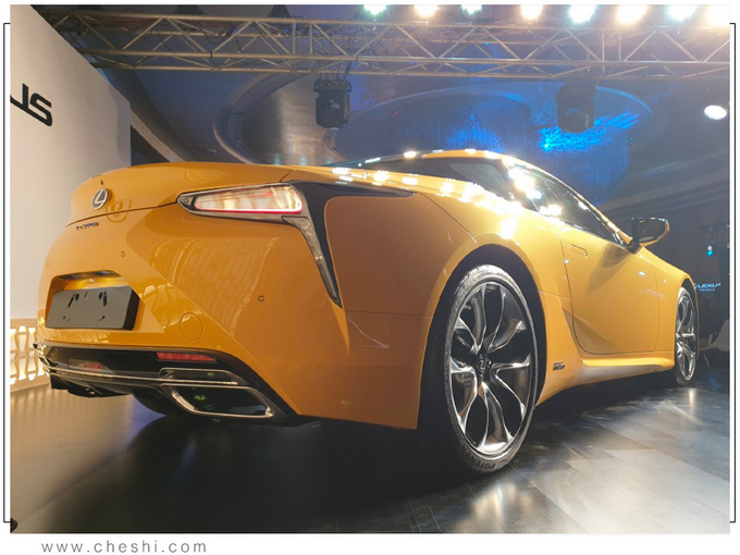 汽车频道【2月4日】【中首列表+要闻列表+头条新闻红条】雷克萨斯新款LC上市 售价公布/搭3.5L混动系统