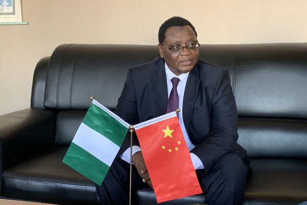 Hira da Ambasada Aliyu Usman Bakori jakada na biyu a ofishin jakadancin Najeriya dake kasar Sin