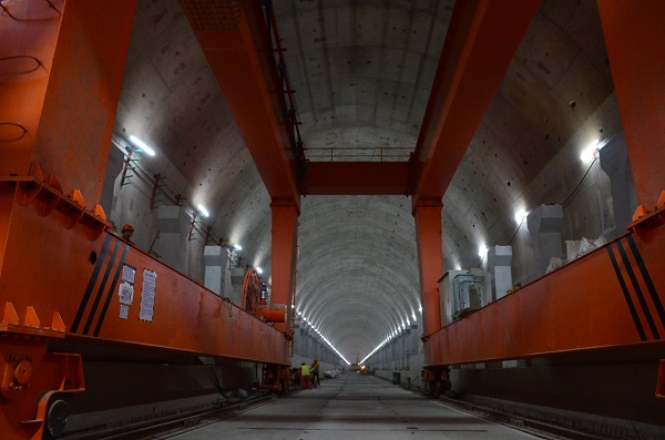 诸光路通道明年4月整体结构贯通 系国内首个全预制拼装隧道工程