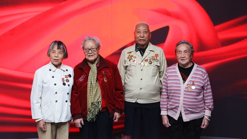 微视频 | 我以我笔写峥嵘——致敬抗美援朝的新华"战士"