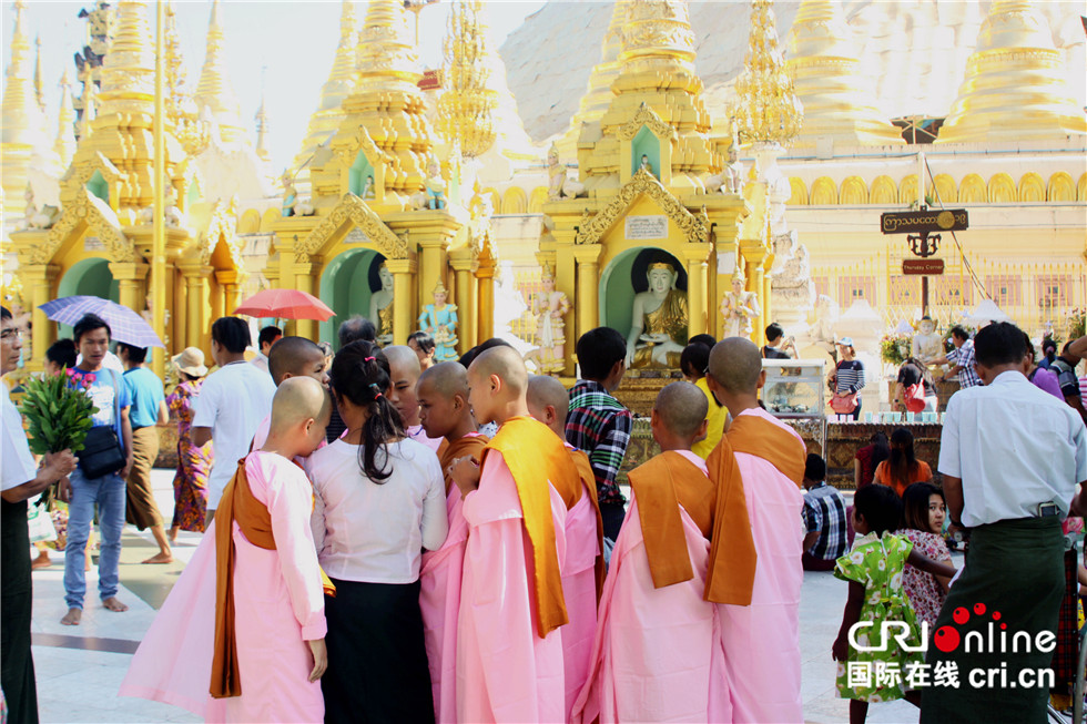 图片默认标题_fororder_缅甸少年僧人