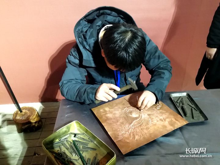 河北承德满族文化遗产精品展示月活动在京开幕