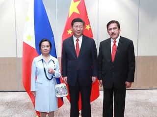 習近平會見菲律賓眾議長阿羅約和參議長索托