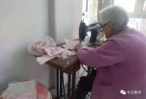 暖心！黑龍江省遜克縣85歲奶奶縫製愛心口罩