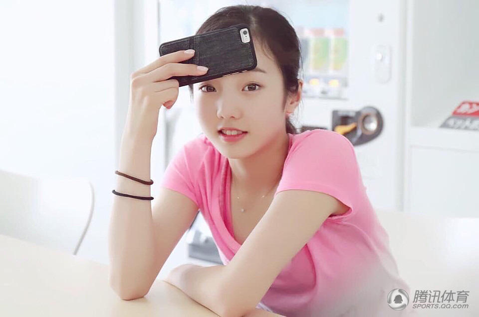 力压福原爱日本15岁花滑萝莉被赞女神