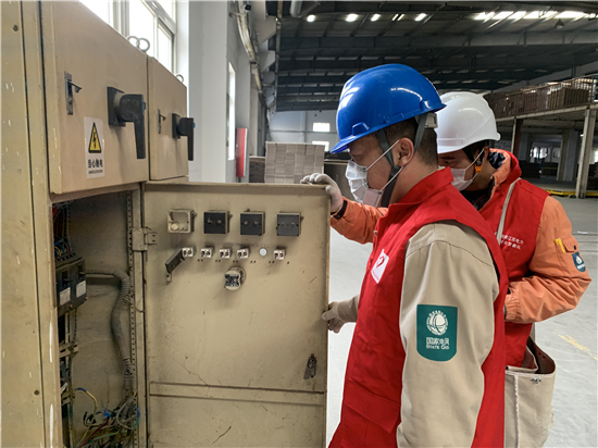 !在文中作了修改(国网江苏电力苏州分公司供稿 企业列表 三吴大地苏州 移动版)苏州韩克勤共产党员服务队做靠前服务的“行动派”