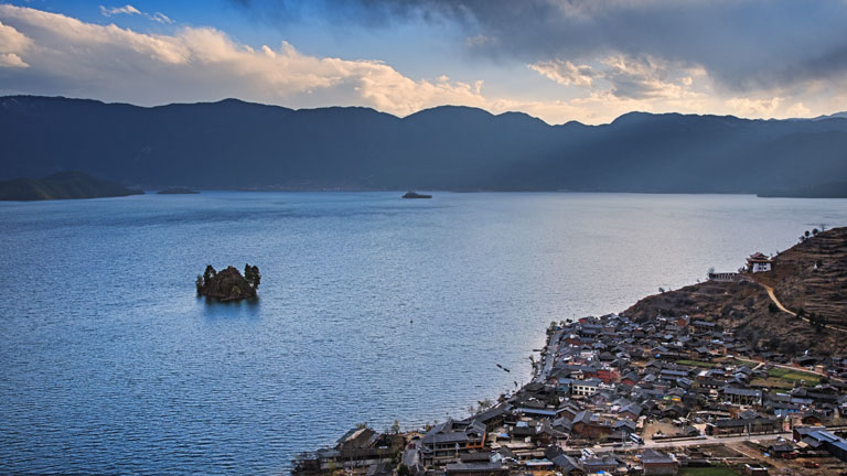 "Su kirlenirse turist gelir mi?"Mosuoların çevre koruma bilinci