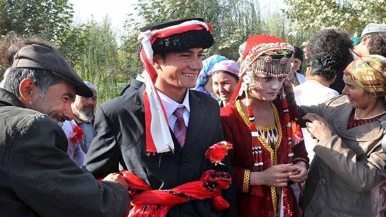Tatarlarda damadın önce kız evinde kalma geleneği Tatarlarda damadın önce kız evinde kalma geleneği