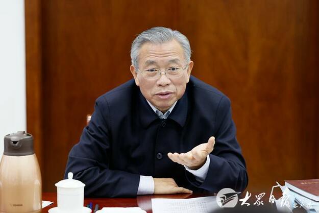 刘家义在济南接待群众来访 依法合理合情解决群众诉求