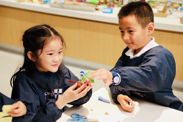 环保插上艺术的翅膀 深圳国王学校创新“娃娃们”的社会责任启蒙