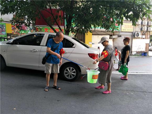 【能源环保 列表】九龙坡杨家坪志愿者全天候守护“洁净家园”