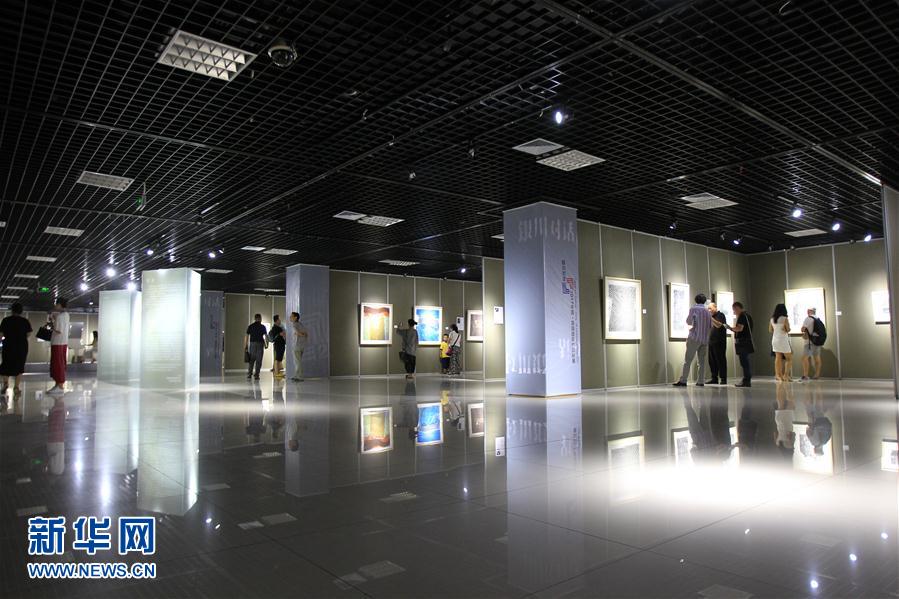 “2017中國·英國版畫作品聯展”在銀川開幕