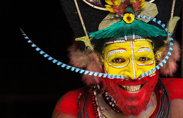 盘点全球个性土著部落装扮 创意远超时尚界