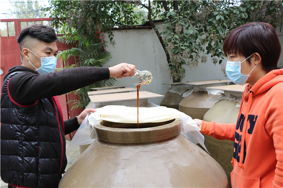 平顶山市郏县：做大“醋坛子” 拓宽富路子