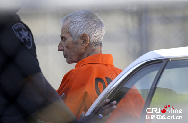 美億萬富翁拍紀錄片洩露自己殺人證據被捕 美億萬富翁拍紀錄片洩露自己殺人證據被捕