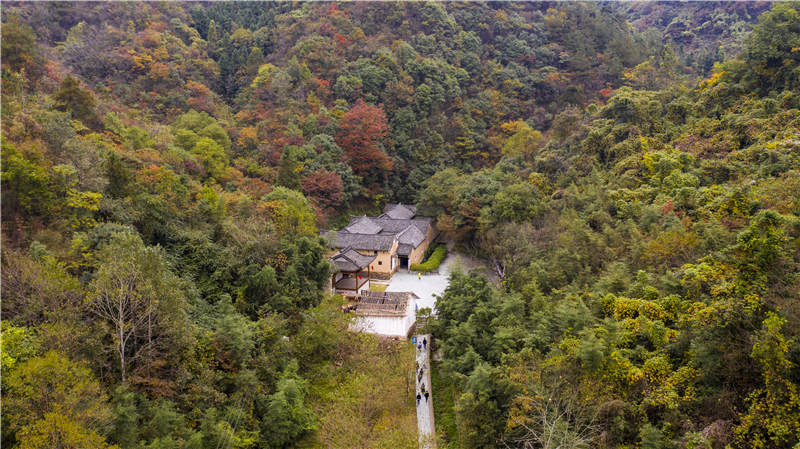 十堰茅塔乡东沟村：红色文化+绿色发展走出文旅扶贫路