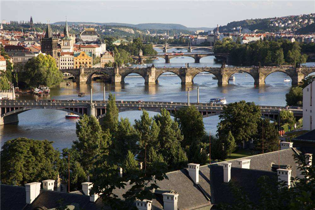 Makircin Pompeo kan kasar Sin a yankin Turai bai yi nasara ba