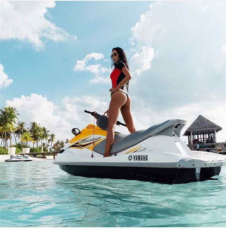 俄罗斯土豪送妻子70克拉钻戒 日常就是花式炫富