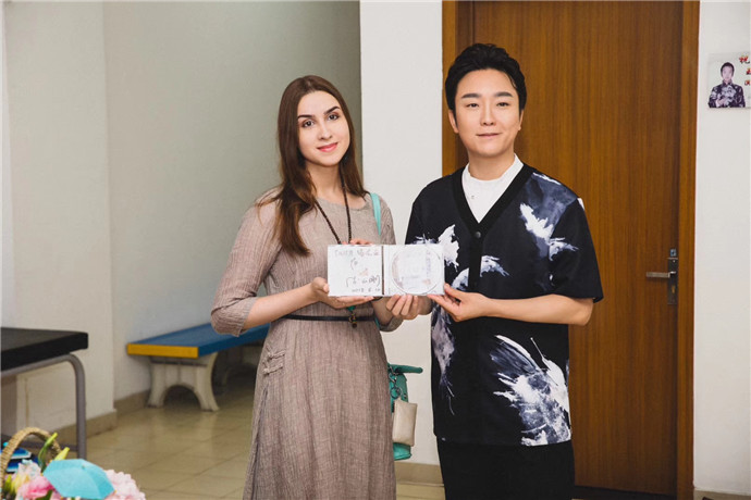'Ya mace ta kasar Rasha Tania da malaminta na kasar Sin Li Yugang