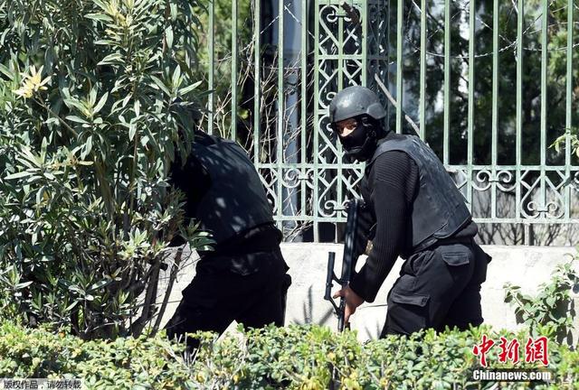 突尼斯武裝襲擊和劫持人質事件已致22人死 含多名外國遊客