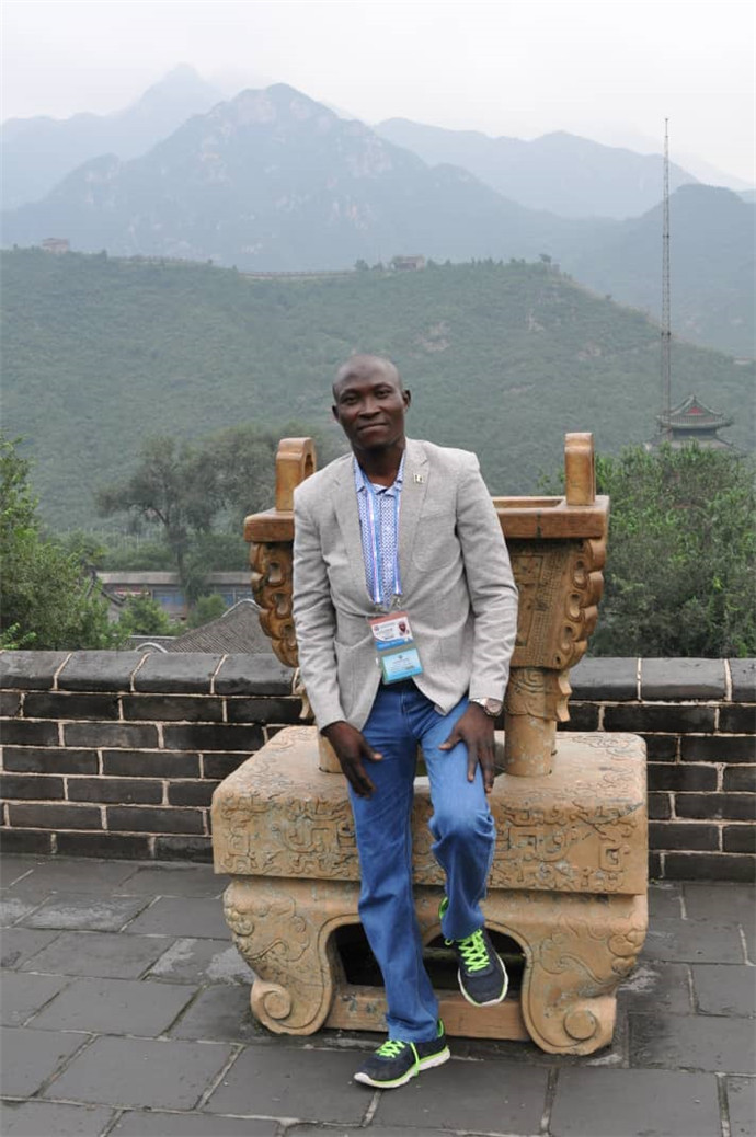 Ziyarar malam Aliyu Abubakar a Beijing(B)