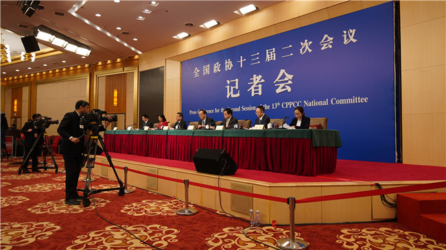 Mambobin CPPCC sun ba da shawara kan yadda za a raya kamfanoni masu zaman kansu