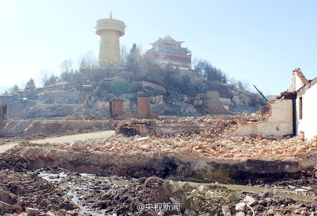 雲南將斥12億重建獨克宗古城 去年近2/3被焚燬