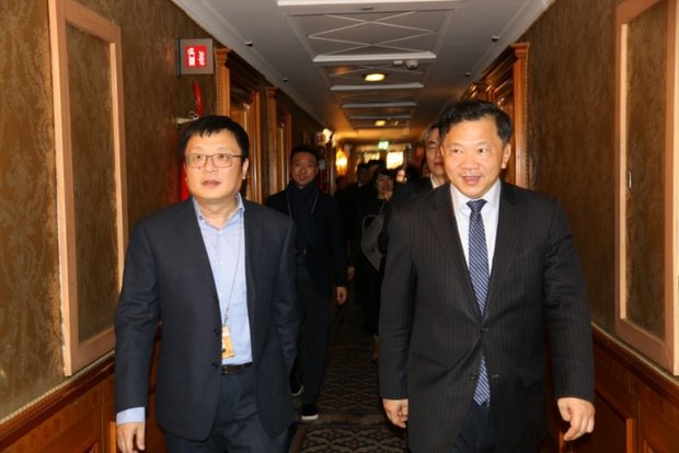 慎海雄看望中央广播电视总台前方高访报道团队