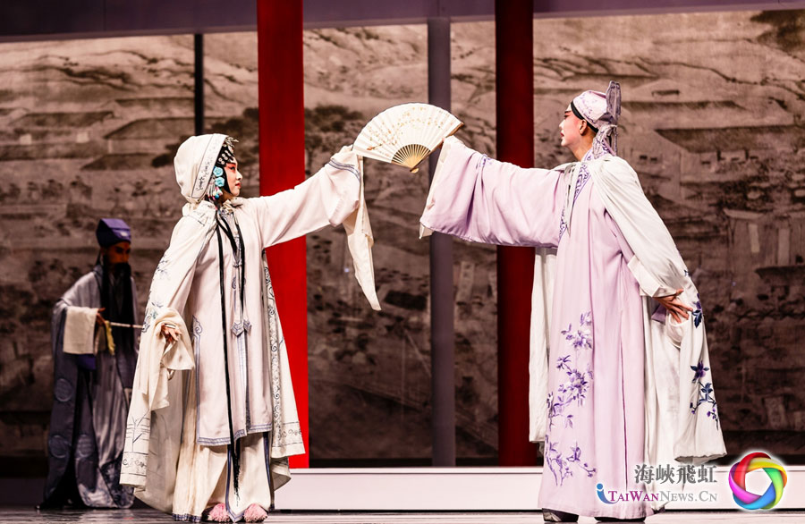 昆剧《1966.桃花扇》剧照