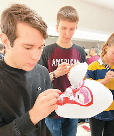 在美国遇见中国京剧脸谱