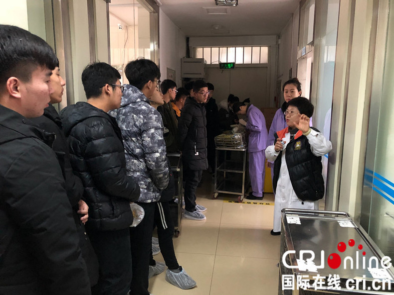 （緩）“青春象牙塔 濃濃熱血情”獻血進校園活動在瀋陽中心血站舉行