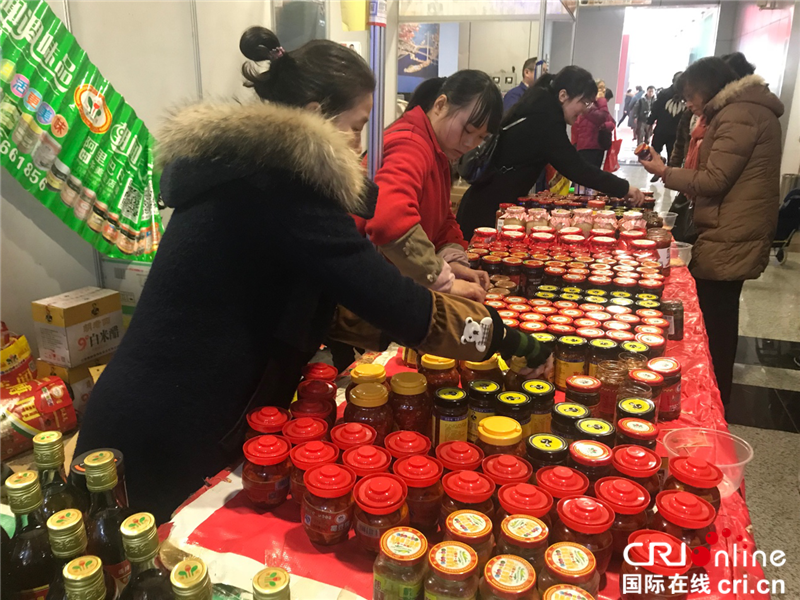 【CRI原创】【湖北】第27届中国食品博览会15日开幕 现场人山人海