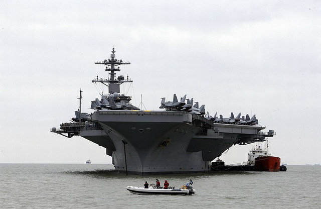 探秘美超大航母“罗斯福”号:全长300多米 重10万吨 探秘美超大航母“罗斯福”号:全长300多米 重10万吨