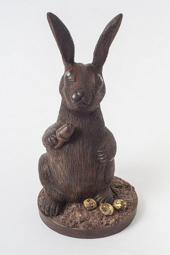 最奢华复活节兔子巧克力亮相 眼睛镶价值30万钻石